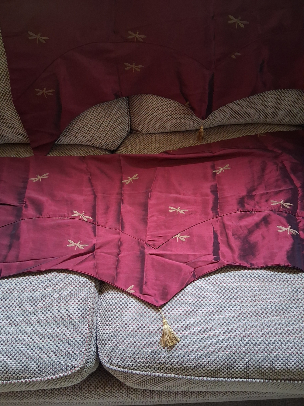 Deep Wine Valances with Gold 💛Dragonfly Accents & Tassels - Picture 3 of 16